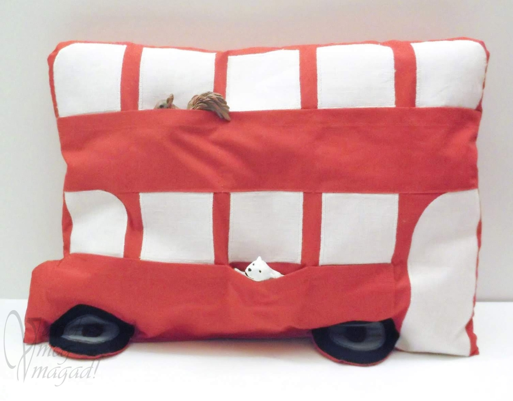 a kész busz az utasokkal