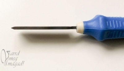 Gomblyuk vágó éle